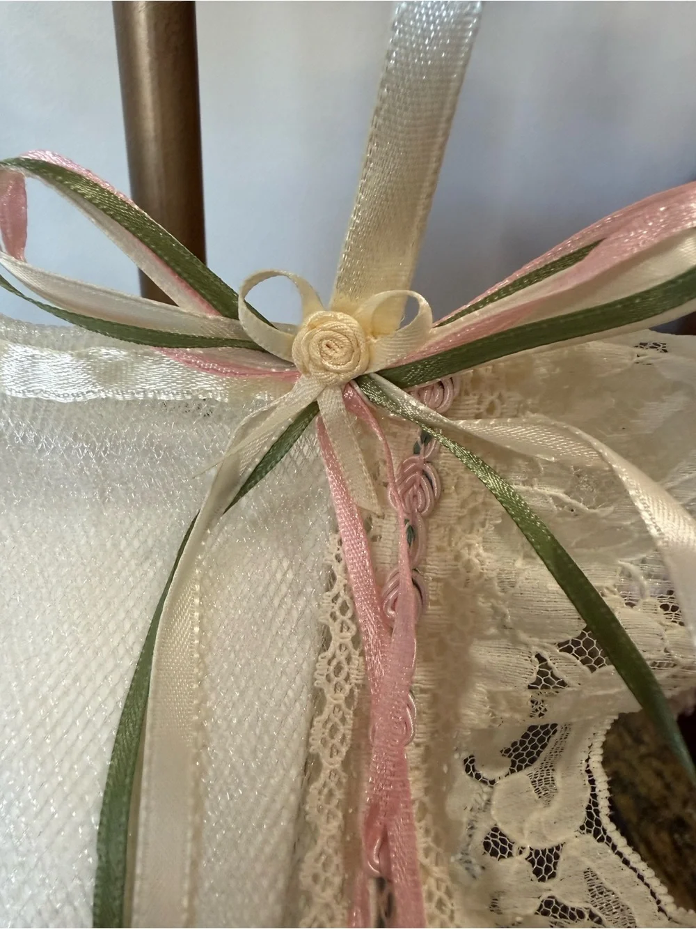 🌷 Hand Crafted Pink & Green Rose Hand Towel & Spare Toilet Paper Holder 🌷